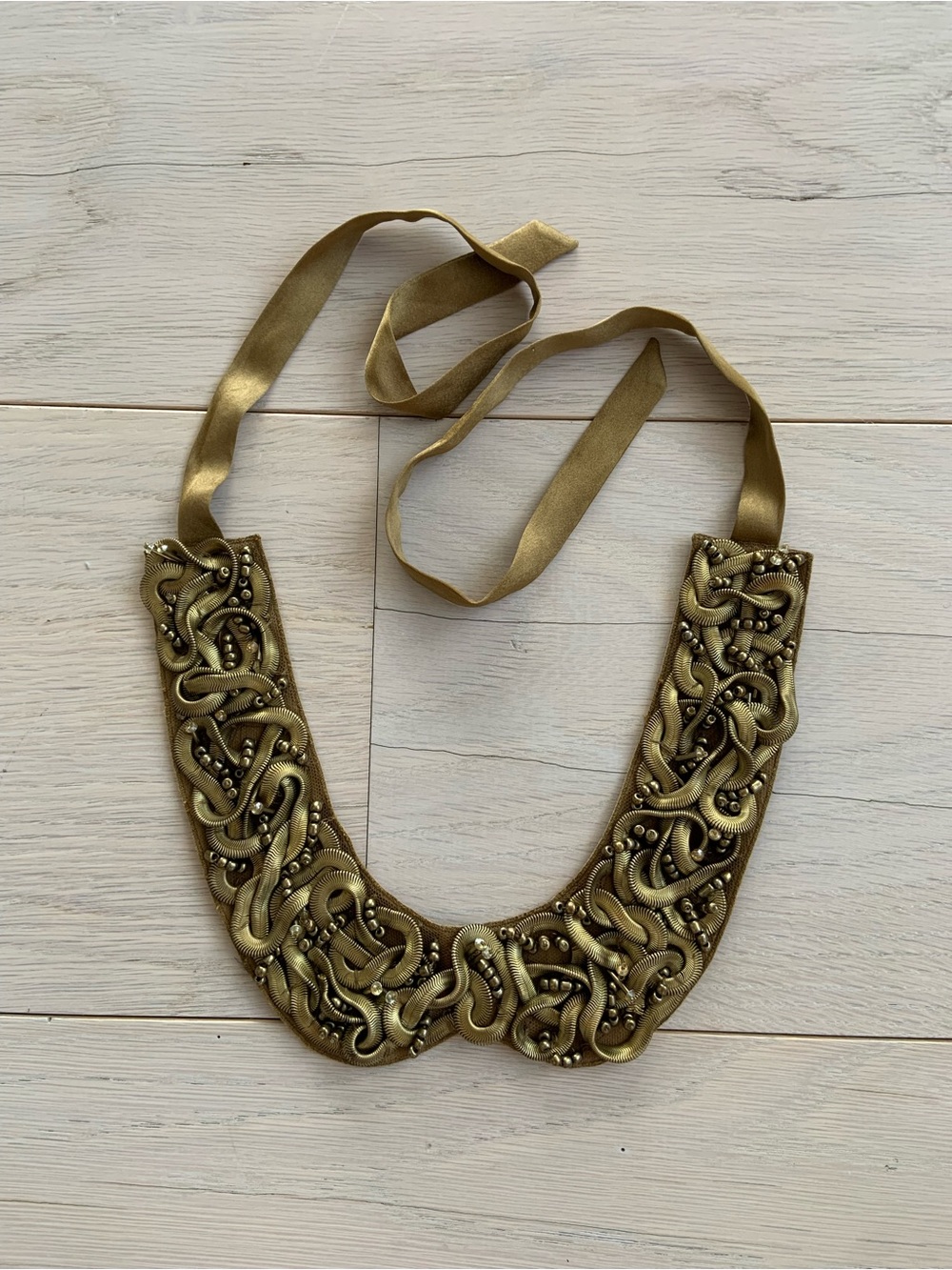 Anne Fontaine gold collar